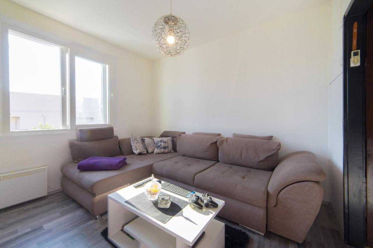 Apartment Caluna Подгора Экстерьер фото